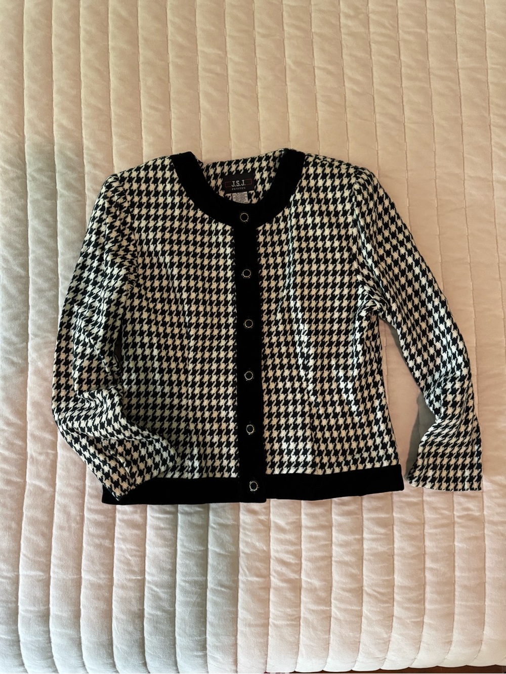 Vintage Black and White Houndstooth Button-Front Cardigan Jacket